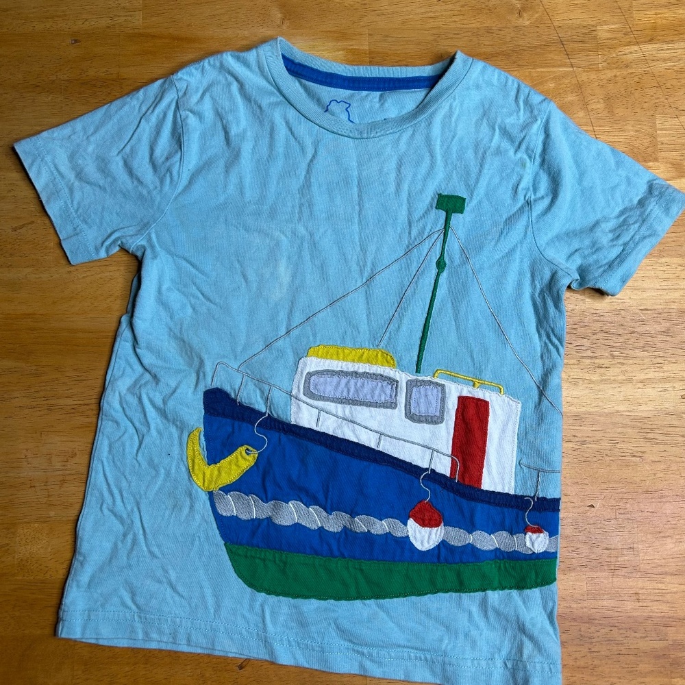 Mini Boden Boat Applique Embroidered Tee Sz 6/7